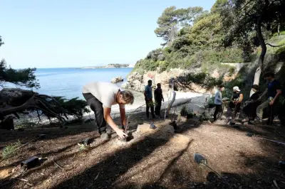 La plage Croupatassière au cap d'Antibes retrouve son éclat naturel