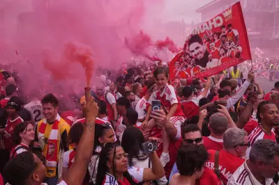Ligue des champions : malgré la défaite d'Arsenal, une marée rouge et blanche à Londres