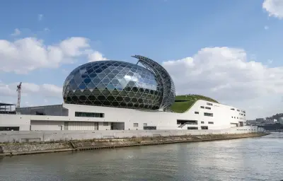 L'île Seguin se transforme en temple de l'art contemporain