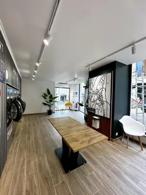 Nouvelle laverie automatique moderne à Thiviers, rue de la Tour