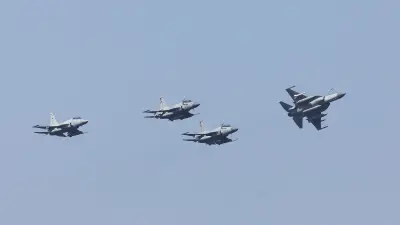Pakistan déploie 16 chasseurs JF-17 et 8 000 soldats en Arabie saoudite