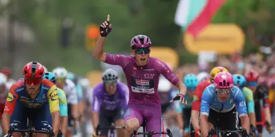 Paul Magnier remporte sa 2e étape sur le Giro, nouveau prodige français