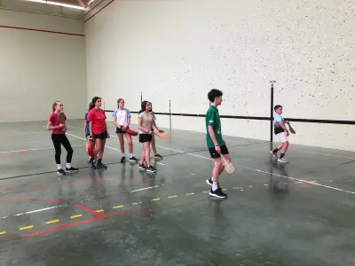 Pelote basque intégrée au parcours scolaire à Saint-Joseph de Sauveterre-de-Béarn