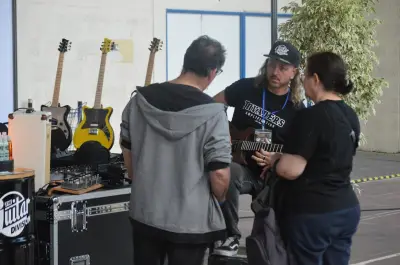 Premier salon de la guitare à Saintes : un bilan positif malgré une affluence modeste