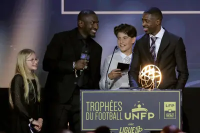 PSG domine les Trophées UNFP : Dembélé et Doué récompensés