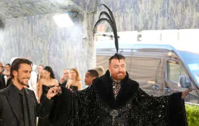 Sam Smith et Christian Cowan bientôt mariés ? Une bague de fiançailles aperçue