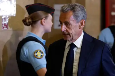 Sarkozy en appel : la défense dénonce un « roman grotesque »