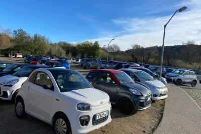 Stationnement des voitures sans permis : une solution provisoire à Gassin