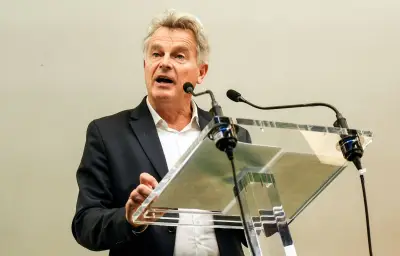 Tensions à gauche : Roussel accuse LFI de vouloir affaiblir le PCF