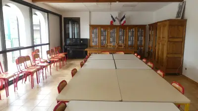Thoiras-Corbès : rénovation de la salle du conseil pour protéger les élèves des canicules