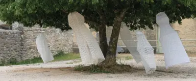 Théâtre de rue : [VIVARIUMS], déambulation insectoïde à Mende