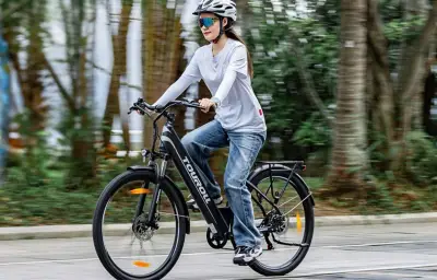 Top 4 vélos électriques plébiscités par les internautes dès 699,99 €