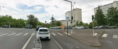 Tours : une cycliste de 33 ans tuée par un camion qui a grillé un feu rouge