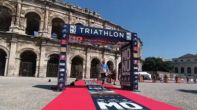 Triathlon Monumental Nîmes : 1 300 coureurs séduits par la première édition