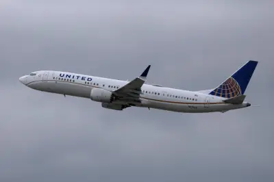 Un Boeing 767 percute un camion et un lampadaire à l'atterrissage à Newark