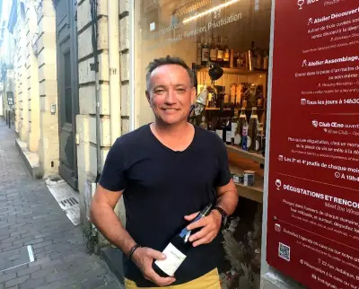 Une cave créée en pleine crise viticole fête son premier anniversaire à Bordeaux