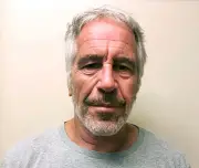 Affaire Epstein : le financier accusé de viol en prison à Palm Beach