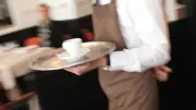 Agression d'une serveuse française en Australie : la vidéo fait le tour du monde