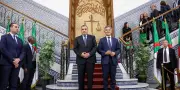 À Alger, Darmanin poursuit la normalisation franco-algérienne