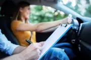 Apprentissage du code de la route : l'essor des solutions numériques