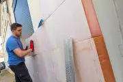 Artisans du bâtiment inquiets : envolée du prix des matériaux