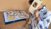Atelier créatif de cartes ATC à la médiathèque de Salindres