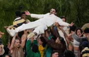 Bad Bunny lance sa tournée européenne « Debí Tirar Más Fotos » à Barcelone