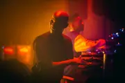 À Bagnolet, DJ Diaki mène la transe électro africaine