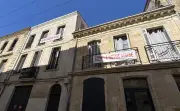 Banderoles de remerciement au maire de Bordeaux dans le quartier des Capucins
