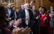 Barney Frank, pionnier queer et architecte de la régulation bancaire, décède à 86 ans