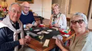 Bernard et Chantal, le faux couple de boomers qu'on adore détester