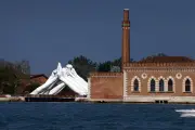 Biennale de Venise : le chaos géopolitique perturbe la 61e édition