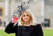 Bonnie Tyler dans le coma artificiel après une opération d'urgence au Portugal