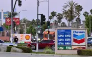 Californie : l'envolée des prix de l'essence attise la colère contre Trump