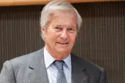 Canal+ coupe les ponts avec les signataires de la tribune anti-Bolloré