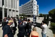 À Cannes, une place Alain-Delon inaugurée au Campus Georges-Méliès