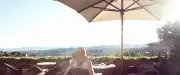 Caroline du Sud : une femme tuée par un parasol emporté par le vent