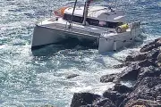 Catamaran coulé à Villefranche-sur-Mer : les plongeurs en action