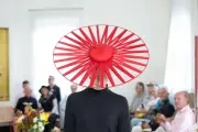 Chapeaux d'art et exposition au vignoble des Verdots le 30 mai