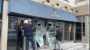 Chaville : une voiture percute la vitrine du restaurant Au Bureau