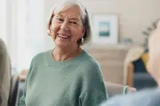Choisir une résidence senior dans le Var : 5 questions clés