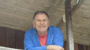 Claude Lléna présente son livre sur Villeneuve à l'Ehpad