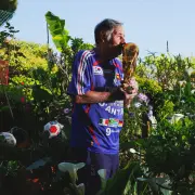 Clément d'Antibes, fervent supporteur des Bleus du coq à l'âme
