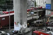 Collision train-bus à Bangkok : au moins 8 morts et 35 blessés