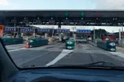 CRS traîné sur 40 mètres par une automobiliste ivre sur l'A50 à Bandol