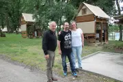 Damazan : un couple reprend le camping du lac et investit dans des hébergements insolites