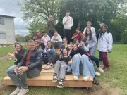 Des élèves de Bergerac transforment une friche en espace de détente