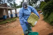 Ebola en RDC : plus de 900 cas suspects, 204 morts