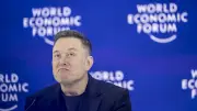 Elon Musk insulte des magistrats français avec des propos homophobes