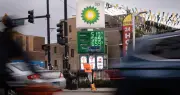 Ex-président de BP conteste son éviction et dénonce un faux récit